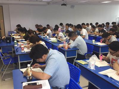 張家港二建培訓指南 解析二級建造師考試內容與職業(yè)技能提升